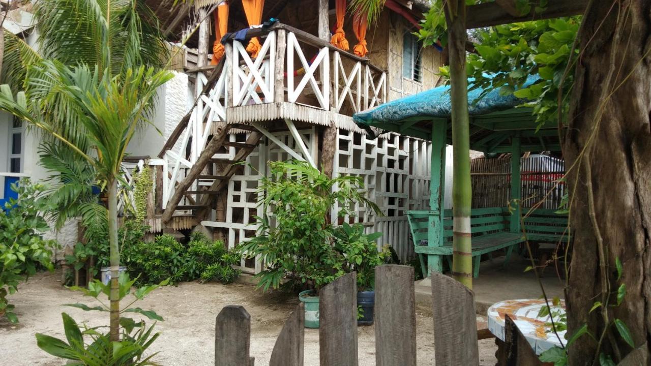 Sand Bar Beach Resort Nasugbu Esterno foto